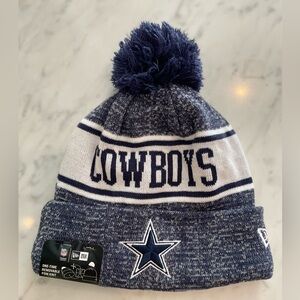 NWT.  🏈 Dallas Cowboys knit cap/hat. Unisex. Pom Pom is removable.